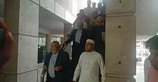 জাতীয় ঐকমত্য কমিশনের বৈঠকে হঠাৎ আগুন আতঙ্ক